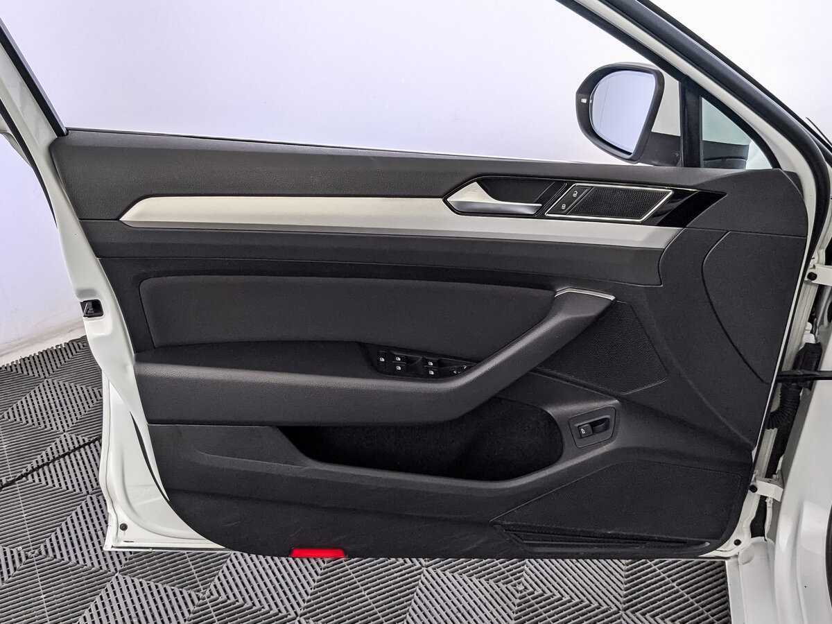 Купить Volkswagen Passat, 2019, 56 357 км.. Фото: #18