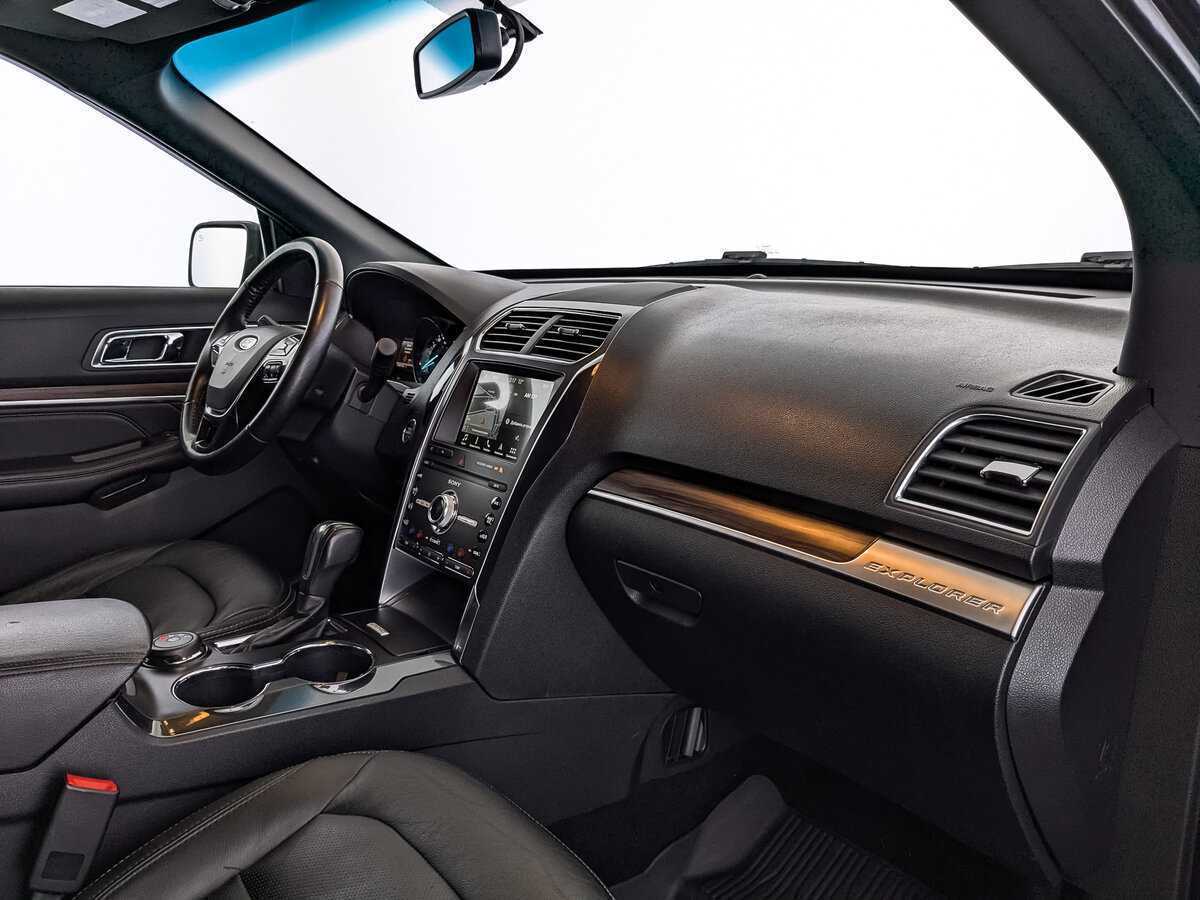 Купить Ford Explorer, 2018, 122 000 км.. Фото: #11