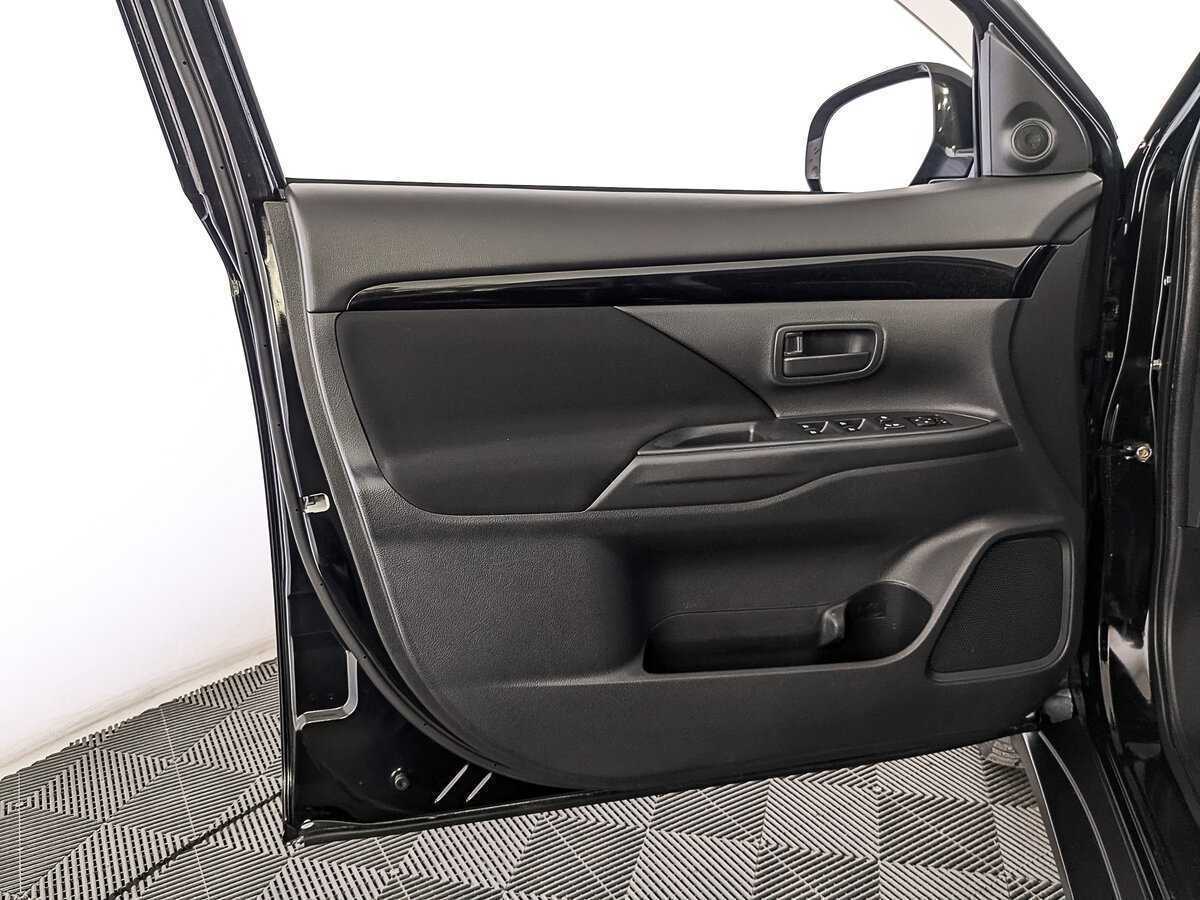 Купить Mitsubishi Outlander, 2021, 28 689 км.. Фото: #18