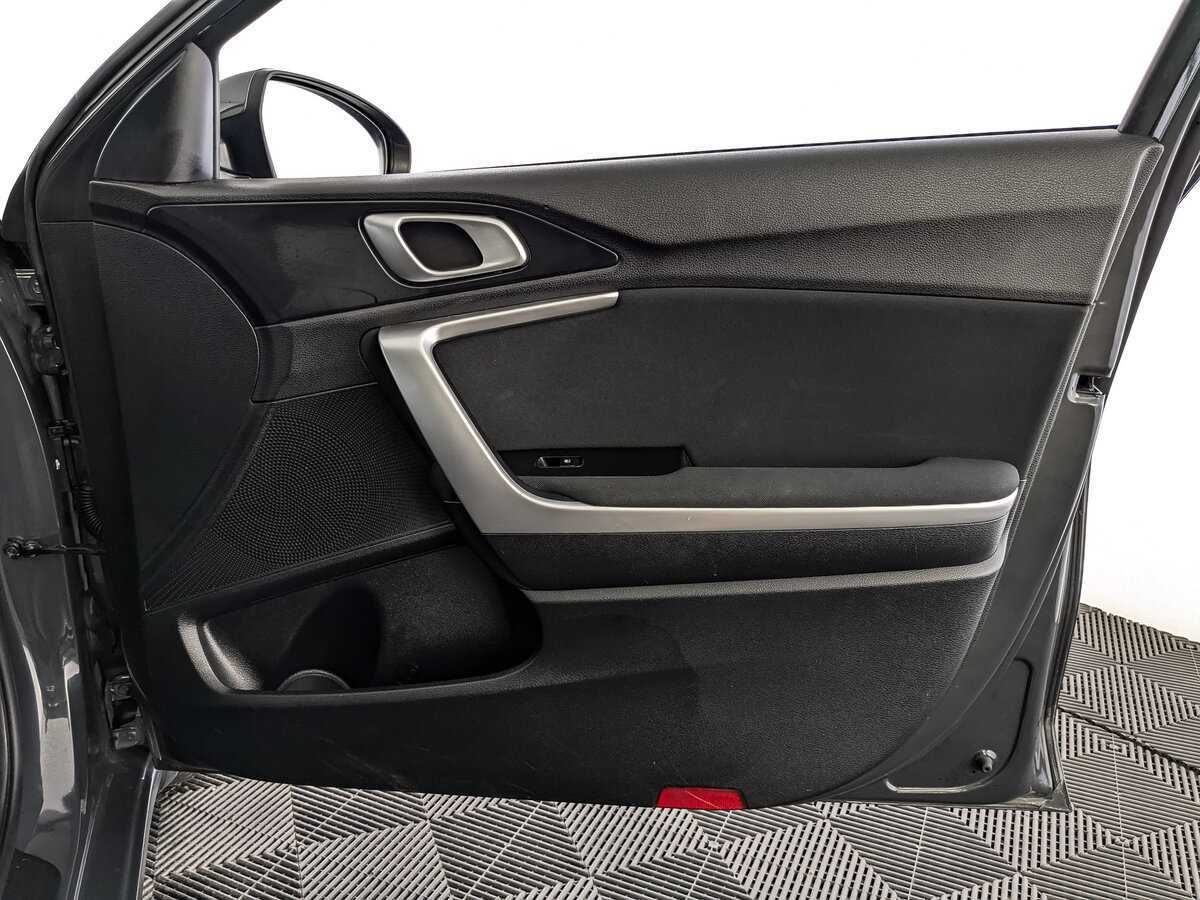 Купить Kia Ceed, 2020, 86 926 км.. Фото: #24