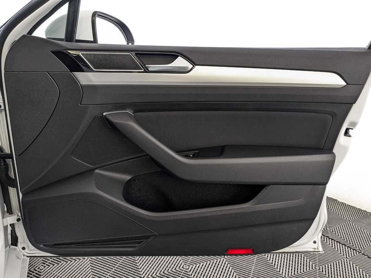Купить Volkswagen Passat, 2019, 78 524 км.. Фото: #24