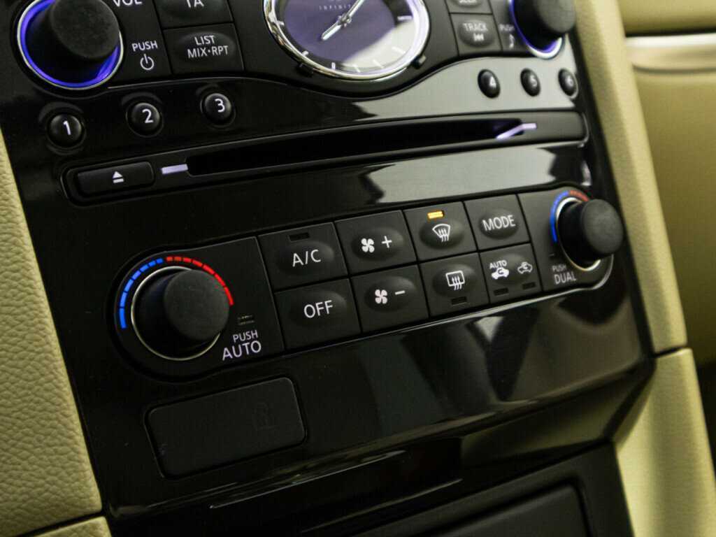 Купить Infiniti FX, 2012, 151 000 км.. Фото: #15