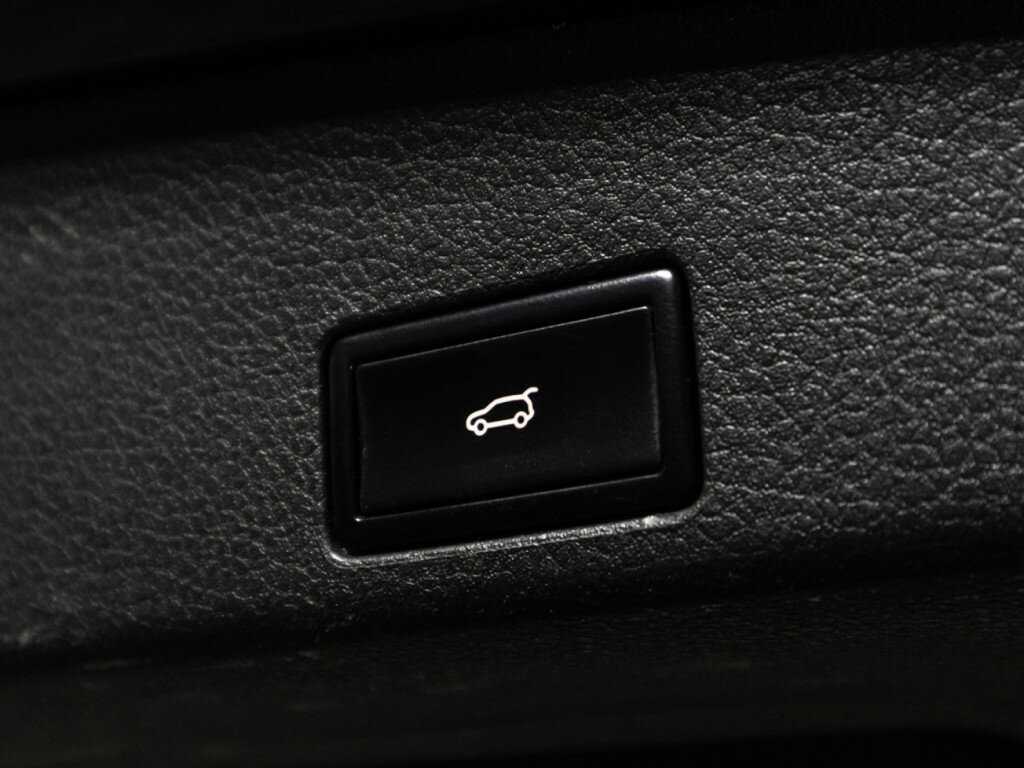 Купить Volkswagen Touareg, 2012, 213 587 км.. Фото: #14