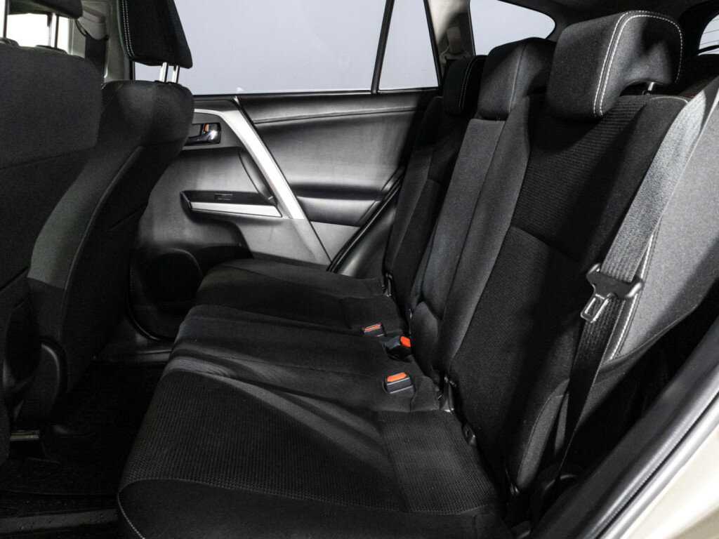 Купить Toyota RAV4, 2015, 76 173 км.. Фото: #9