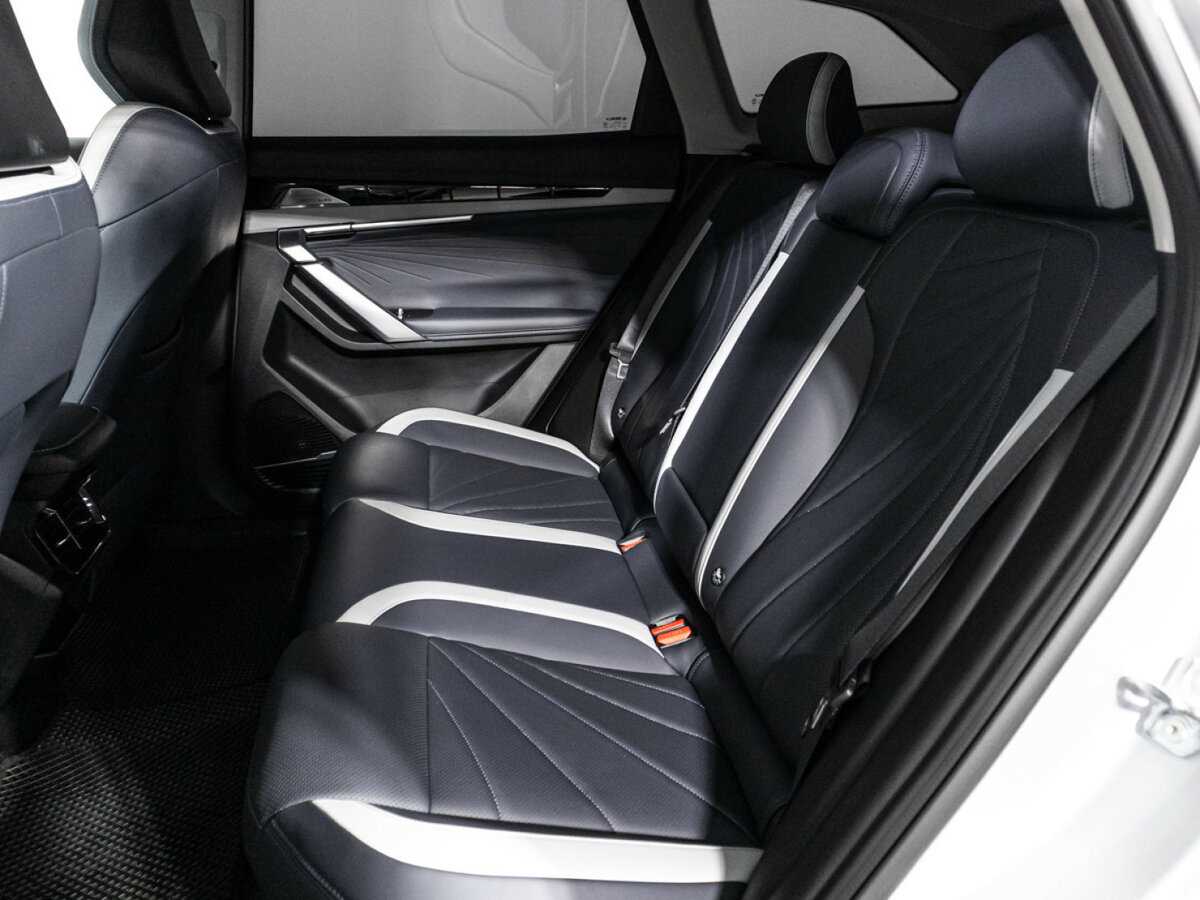 Купить Geely Atlas, 2023, 39 168 км.. Фото: #9