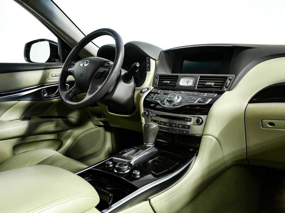 Купить Infiniti Q70, 2016, 101 270 км.. Фото: #6