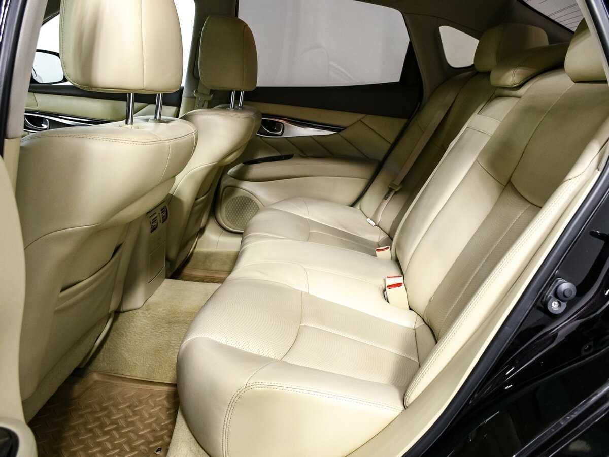 Купить Infiniti Q70, 2016, 101 270 км.. Фото: #9