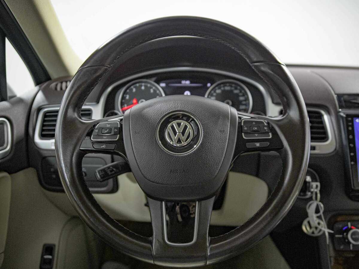Купить Volkswagen Touareg, 2013, 211 283 км.. Фото: #8