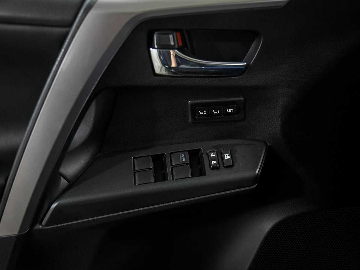 Купить Toyota RAV4, 2017, 199 071 км.. Фото: #13