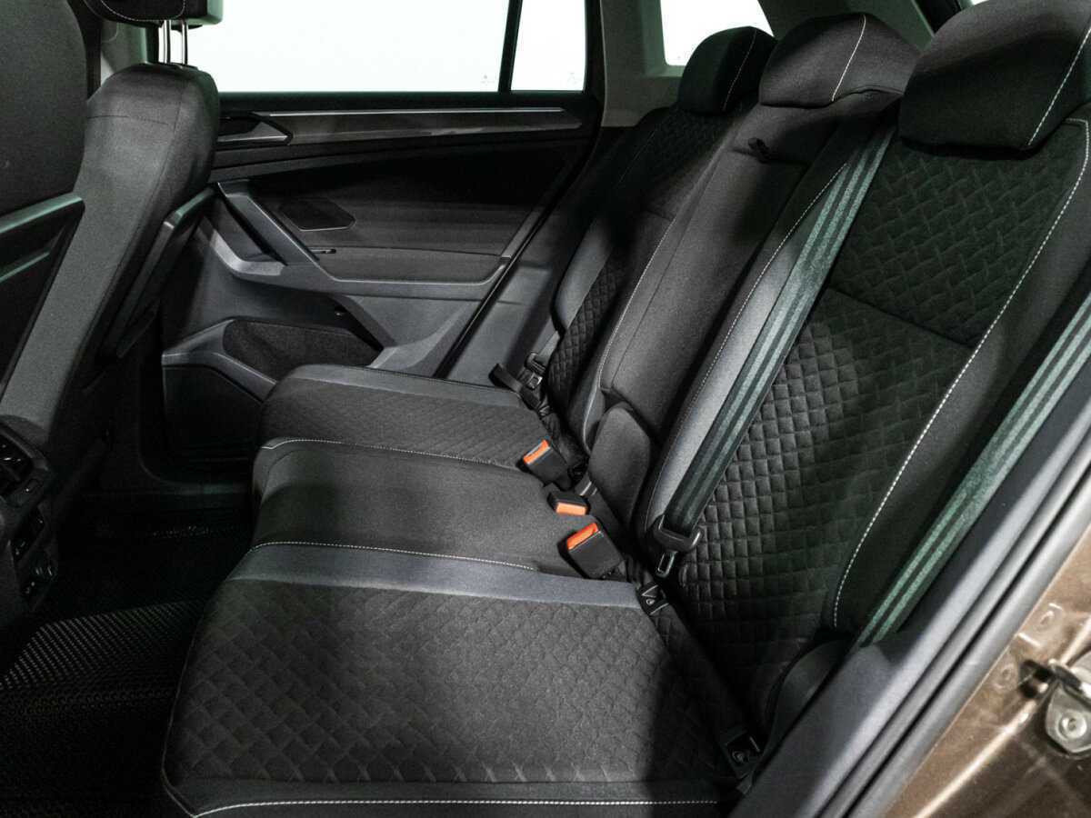 Купить Volkswagen Tiguan, 2018, 117 362 км.. Фото: #9