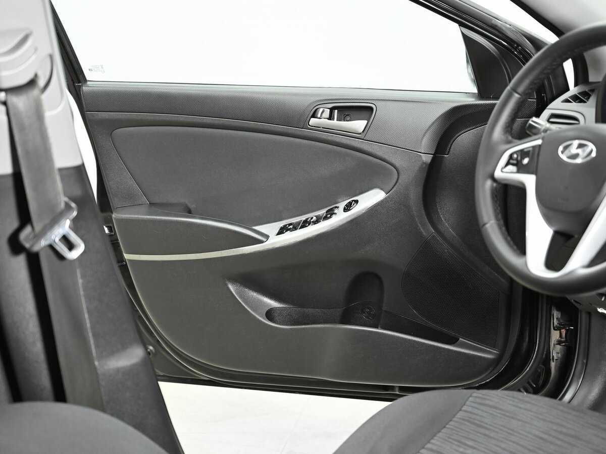 Купить Hyundai Solaris, 2015, 159 000 км.. Фото: #4