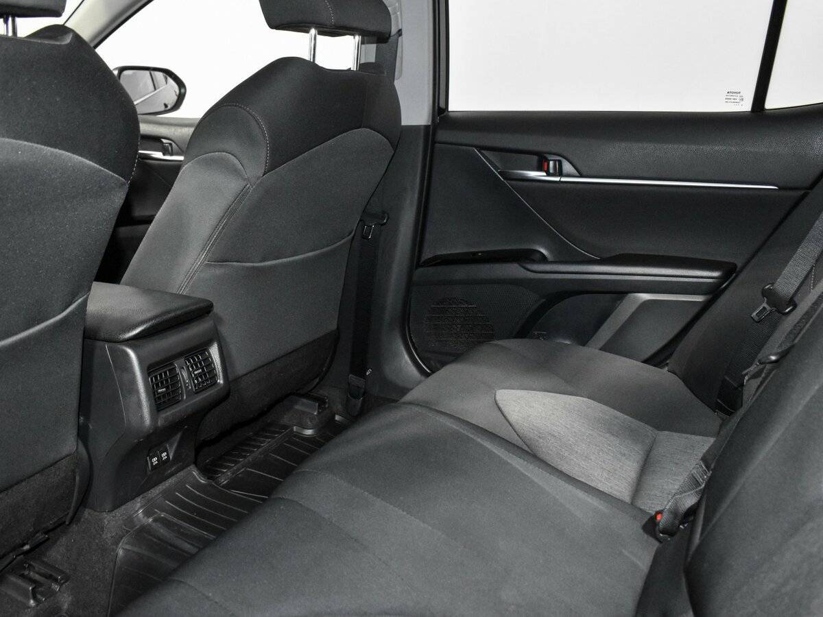 Купить Toyota Camry, 2019, 76 836 км.. Фото: #9