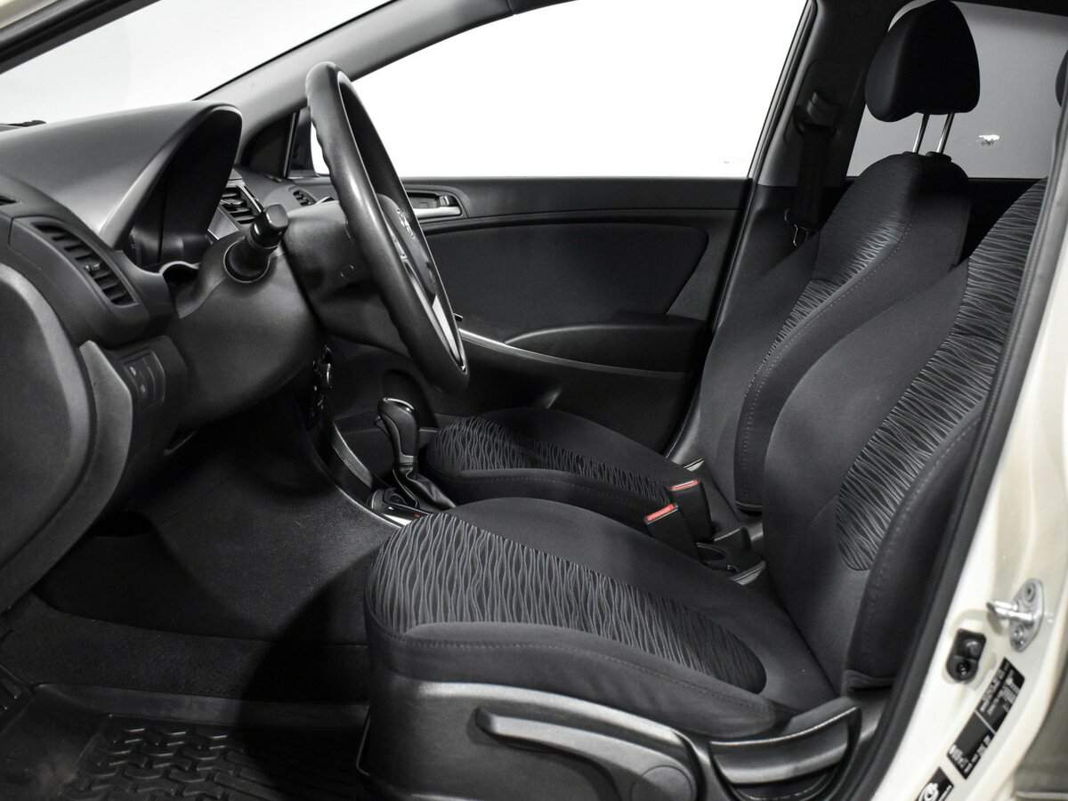 Купить Hyundai Solaris, 2015, 144 260 км.. Фото: #9