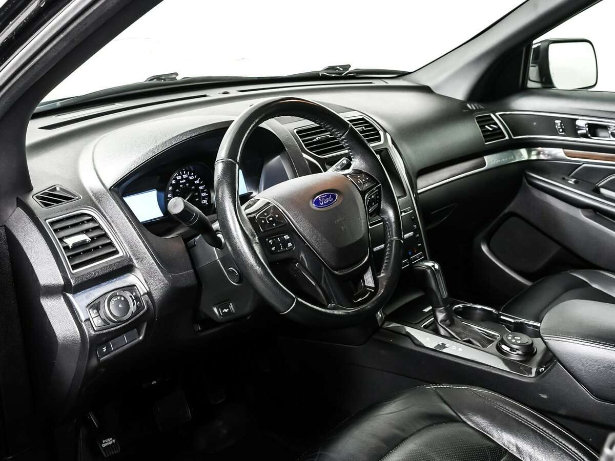 Купить Ford Explorer, 2017, 97 591 км.. Фото: #12