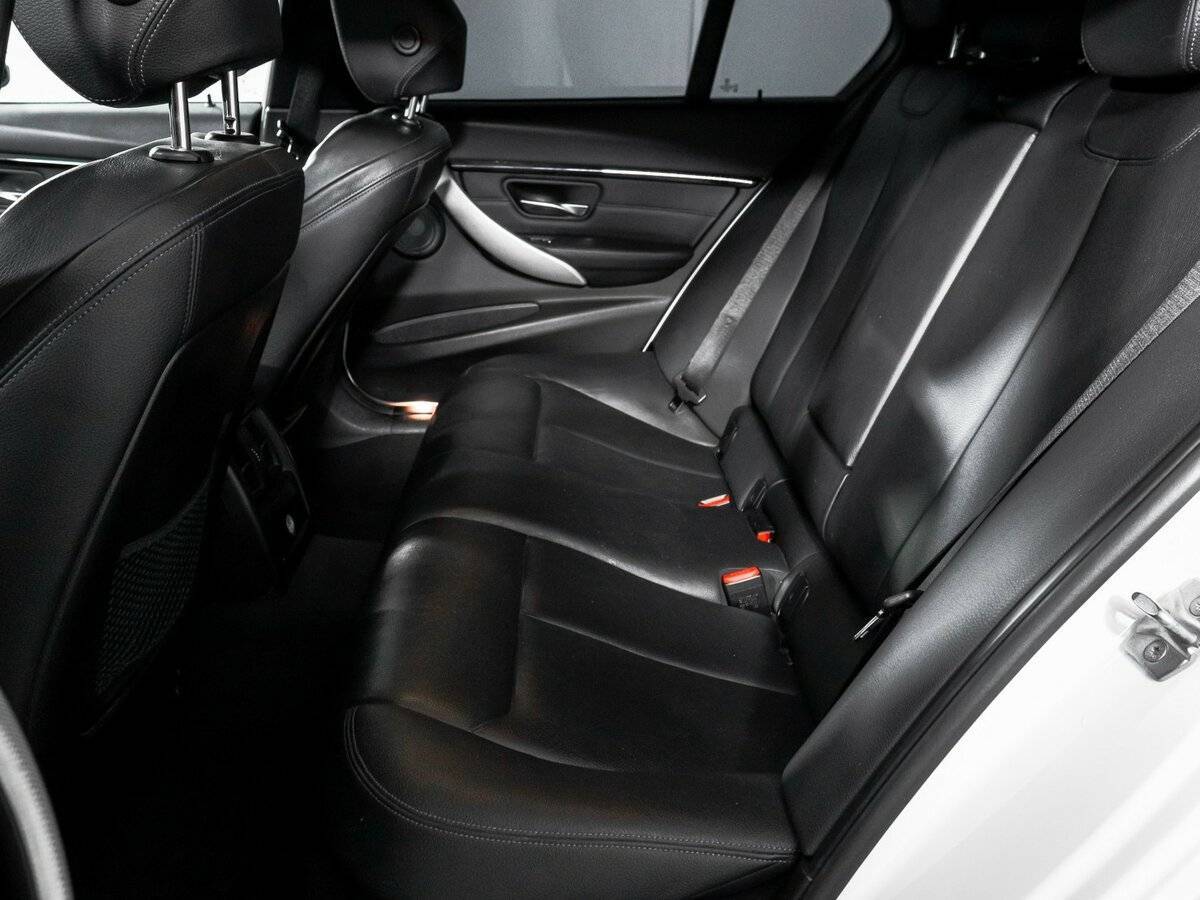 Купить BMW 3 серии, 2018, 83 682 км.. Фото: #9