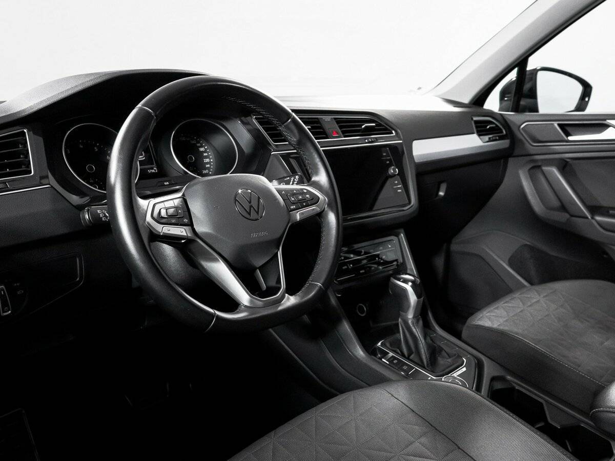 Купить Volkswagen Tiguan, 2021, 68 950 км.. Фото: #13