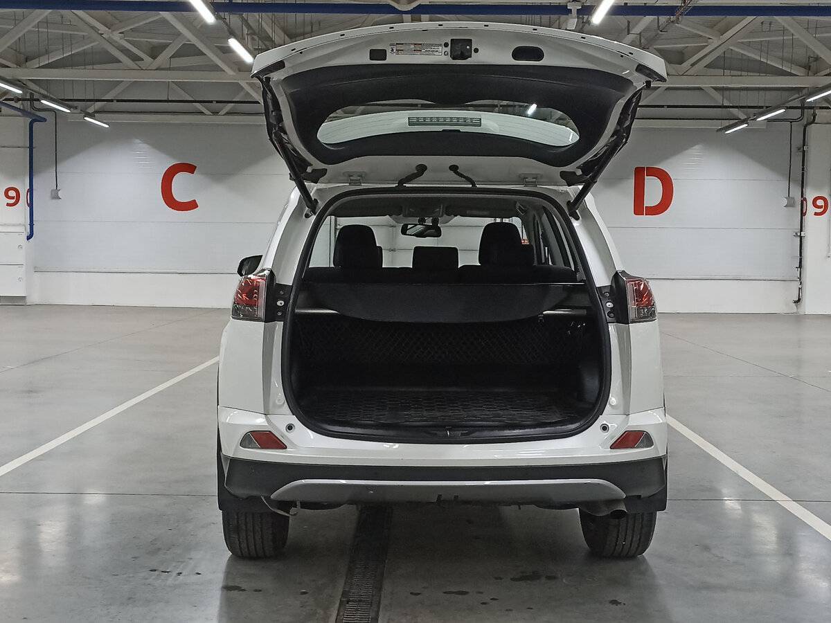 Купить Toyota RAV4, 2017, 209 526 км.. Фото: #9