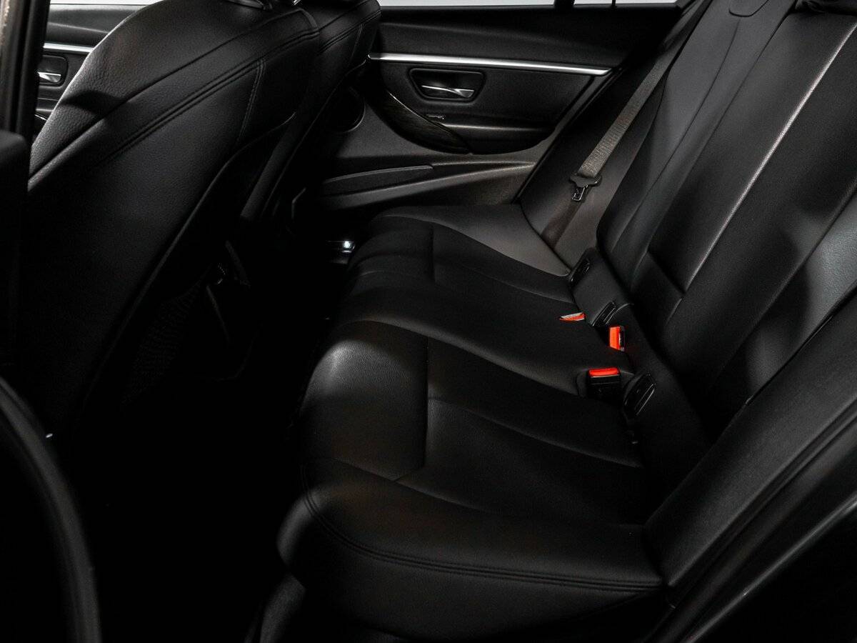 Купить BMW 3 серии, 2017, 122 817 км.. Фото: #9