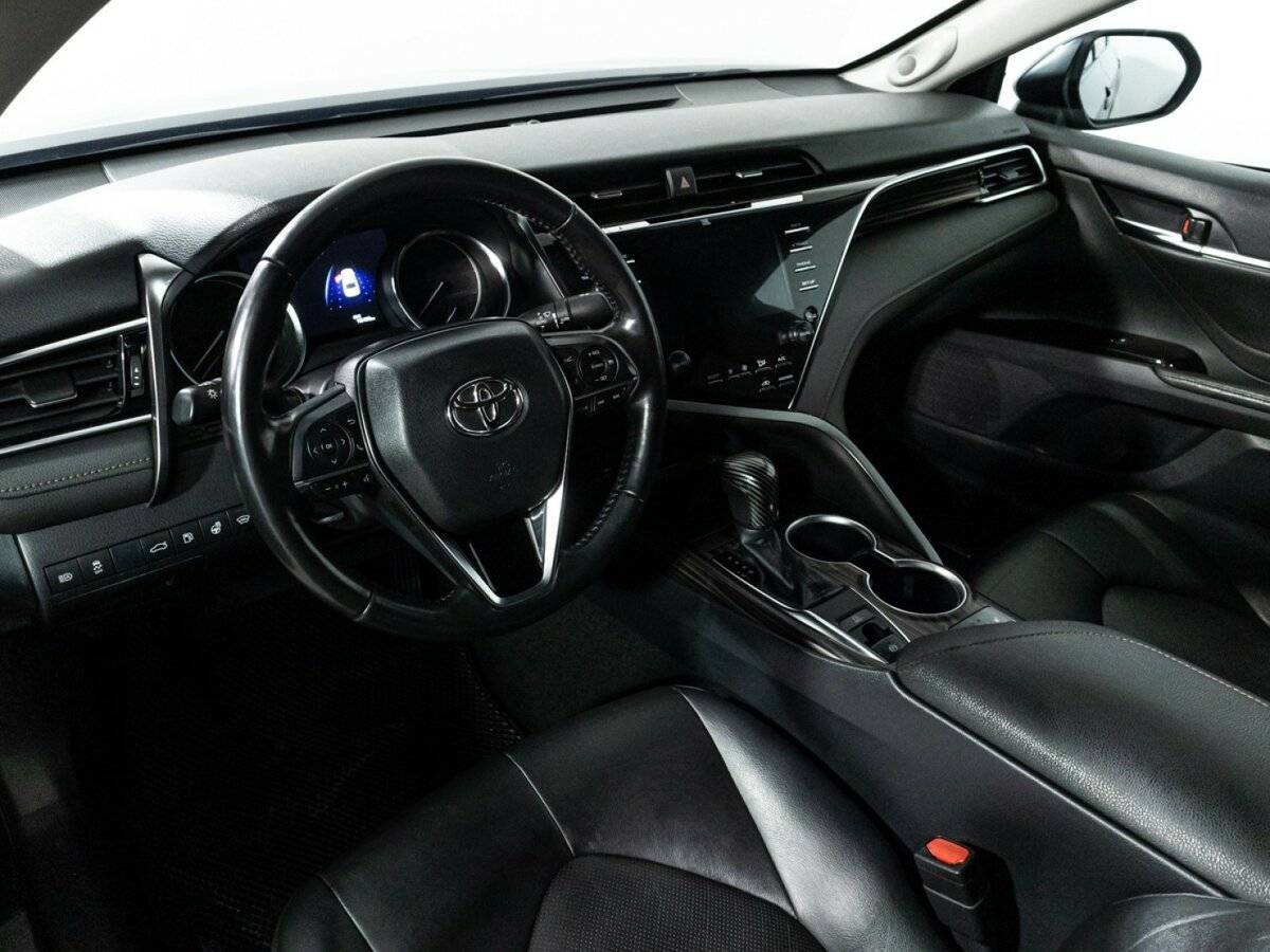 Купить Toyota Camry, 2018, 118 000 км.. Фото: #10