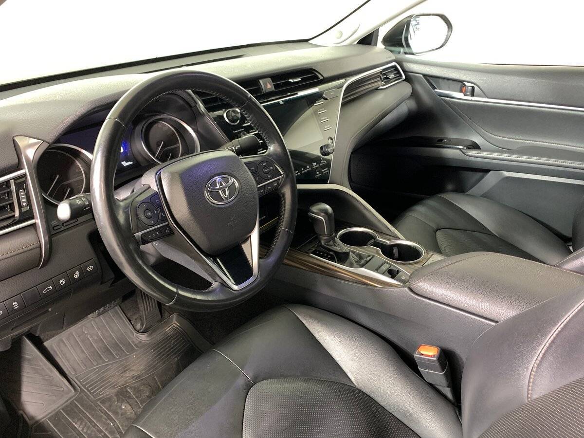 Купить Toyota Camry, 2018, 129 654 км.. Фото: #10