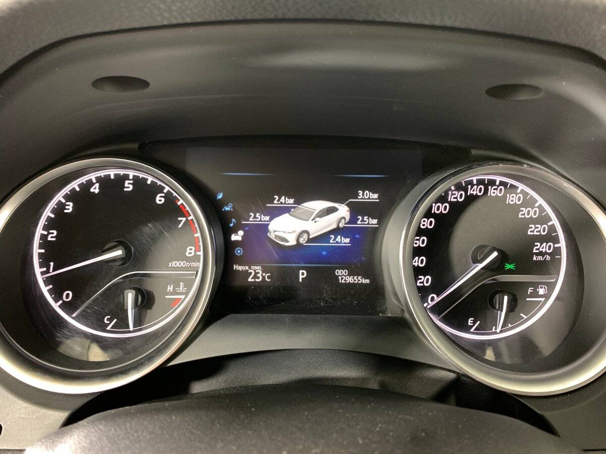 Купить Toyota Camry, 2018, 129 654 км.. Фото: #13