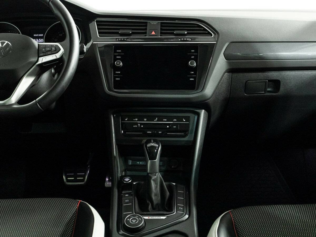 Купить Volkswagen Tiguan, 2022, 62 269 км.. Фото: #13