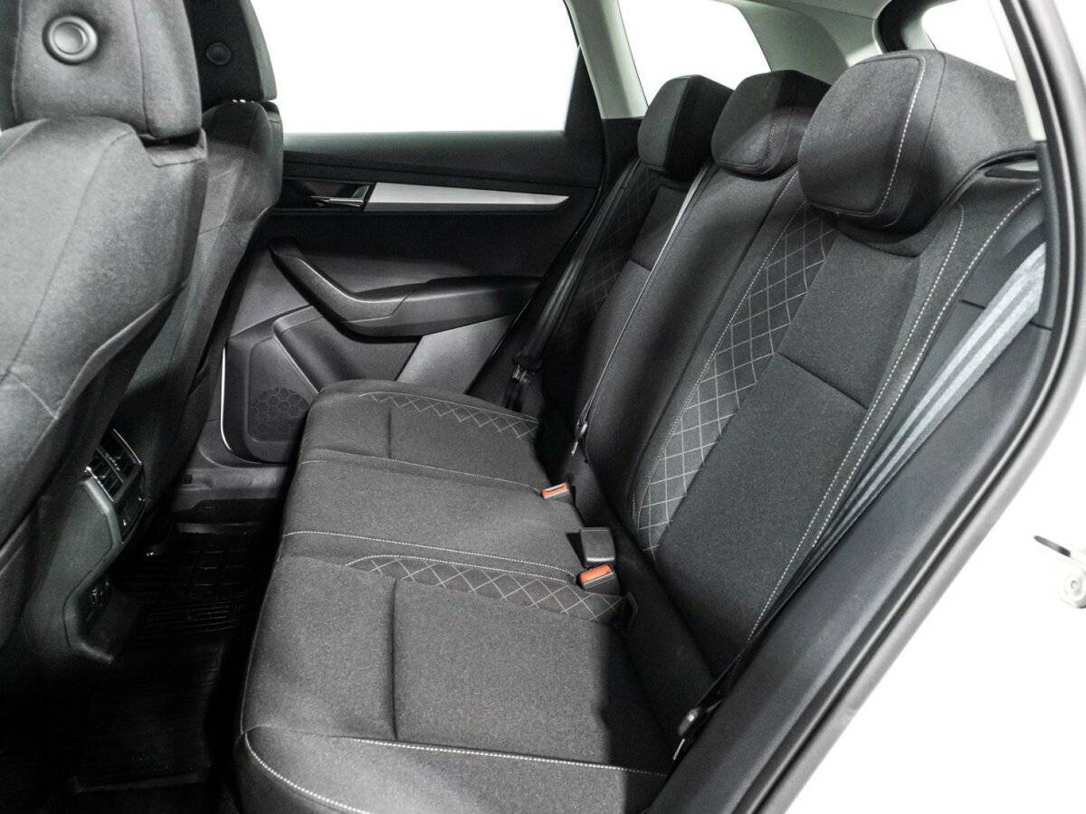 Купить Skoda Karoq, 2021, 37 191 км.. Фото: #8