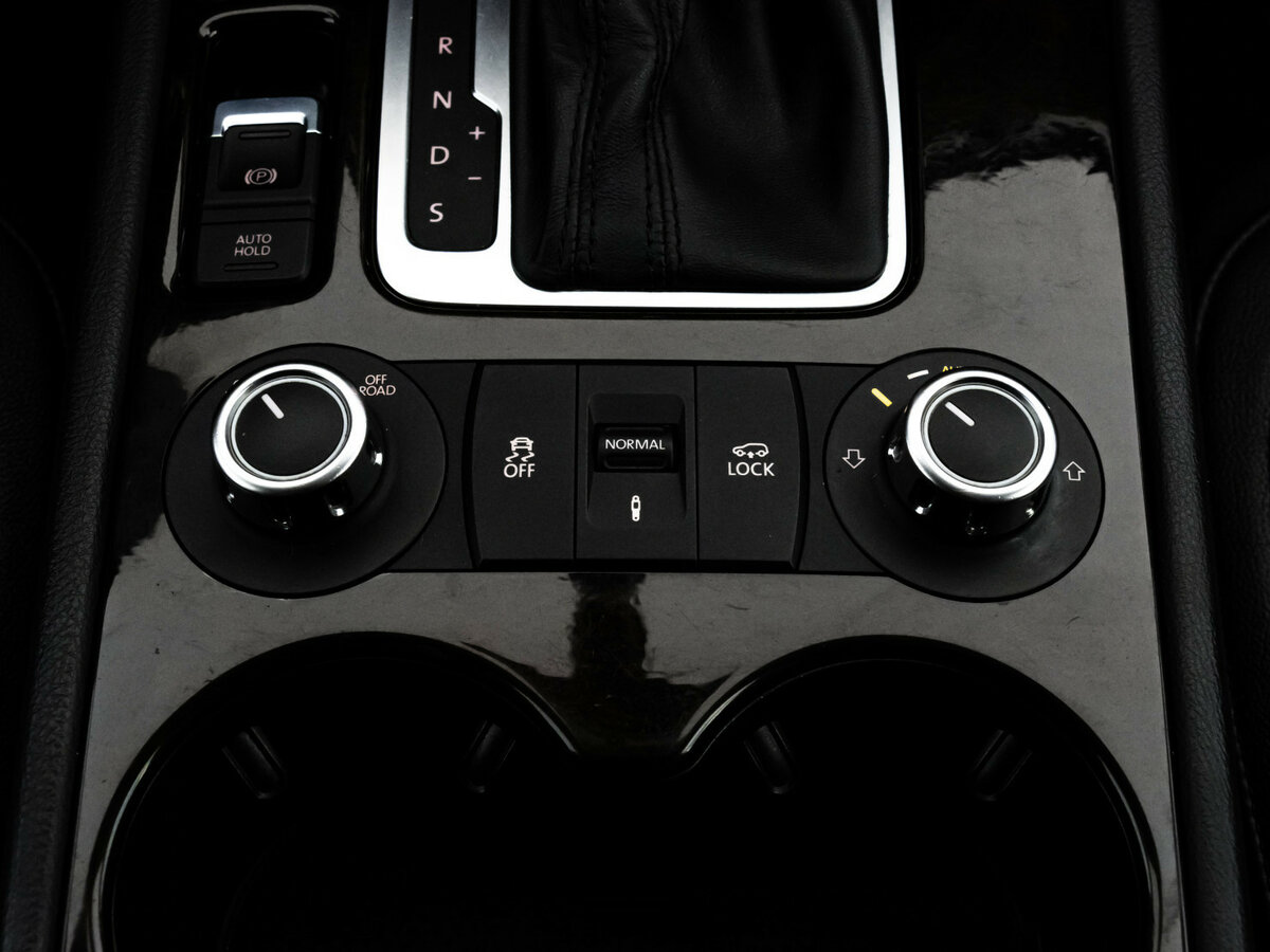 Купить Volkswagen Touareg, 2012, 183 121 км.. Фото: #12