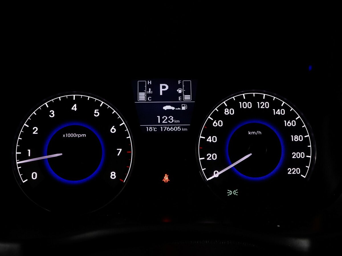 Купить Hyundai Solaris, 2015, 176 630 км.. Фото: #8