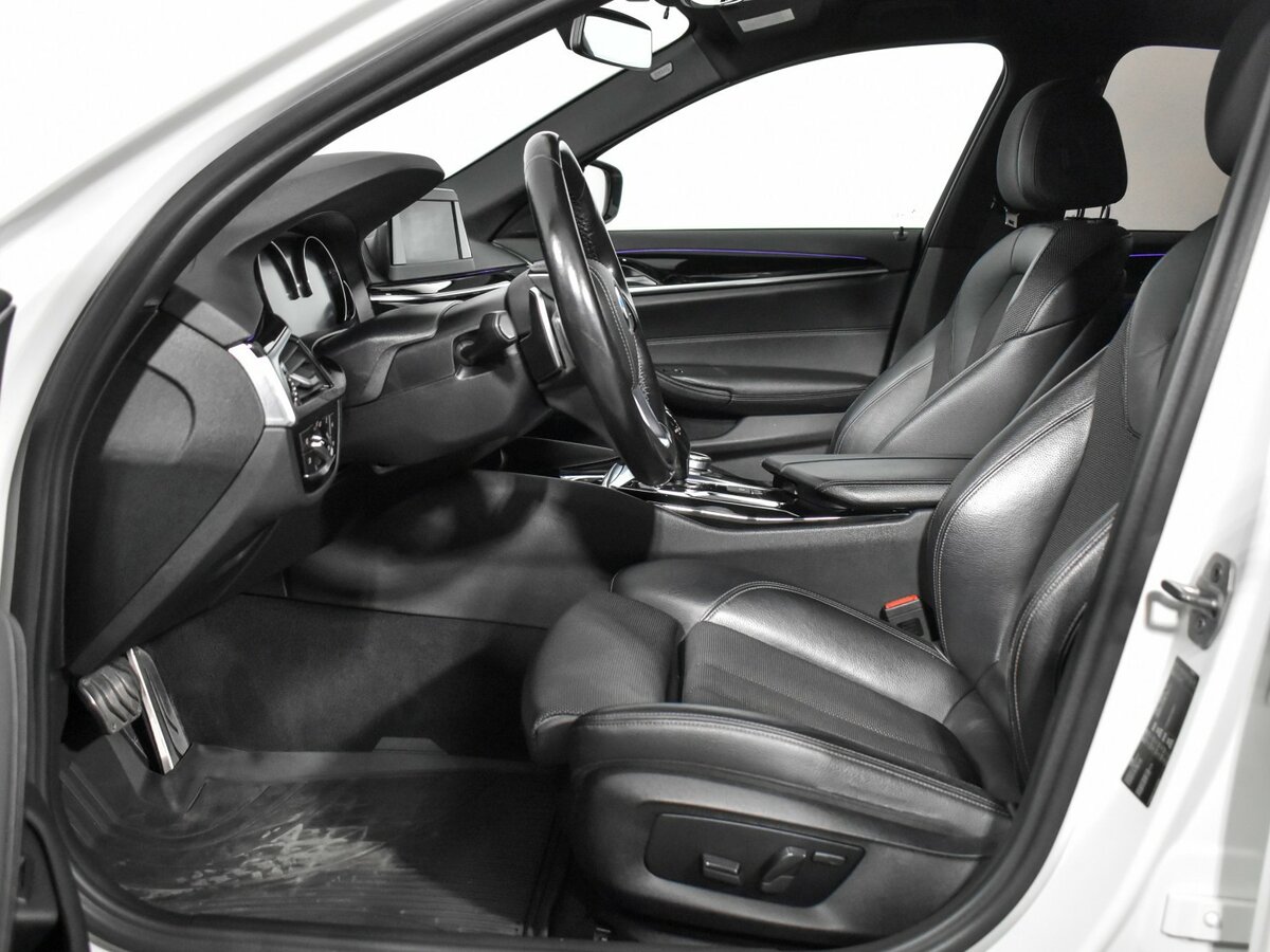 Купить BMW 5 серии, 2017, 150 172 км.. Фото: #9