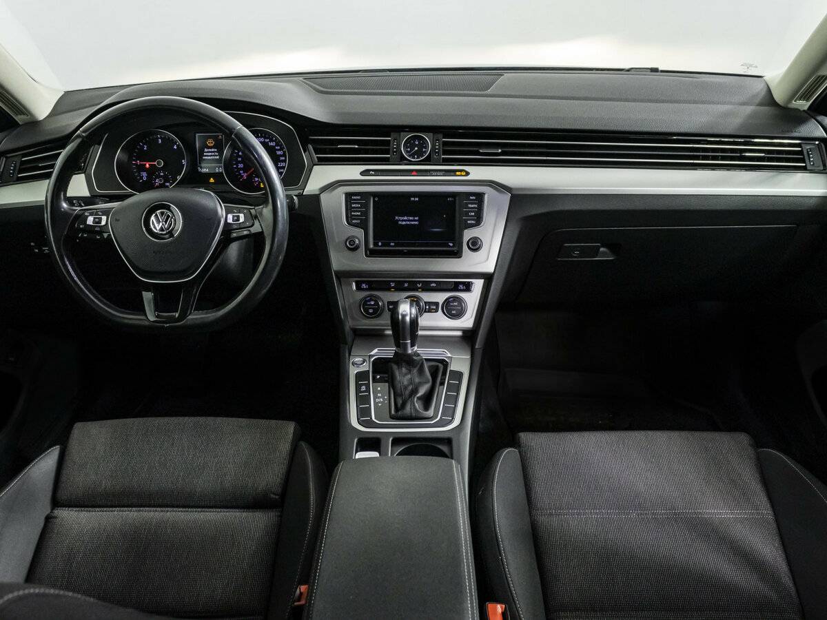 Купить Volkswagen Passat, 2017, 152 451 км.. Фото: #9