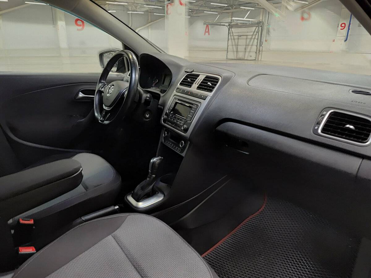 Купить Volkswagen Polo, 2016, 140 061 км.. Фото: #9