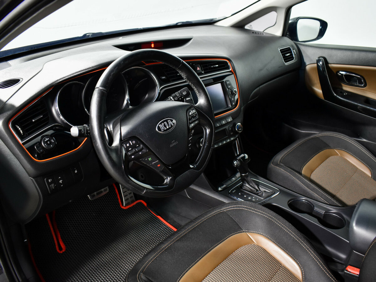 Купить Kia Ceed, 2016, 155 329 км.. Фото: #8