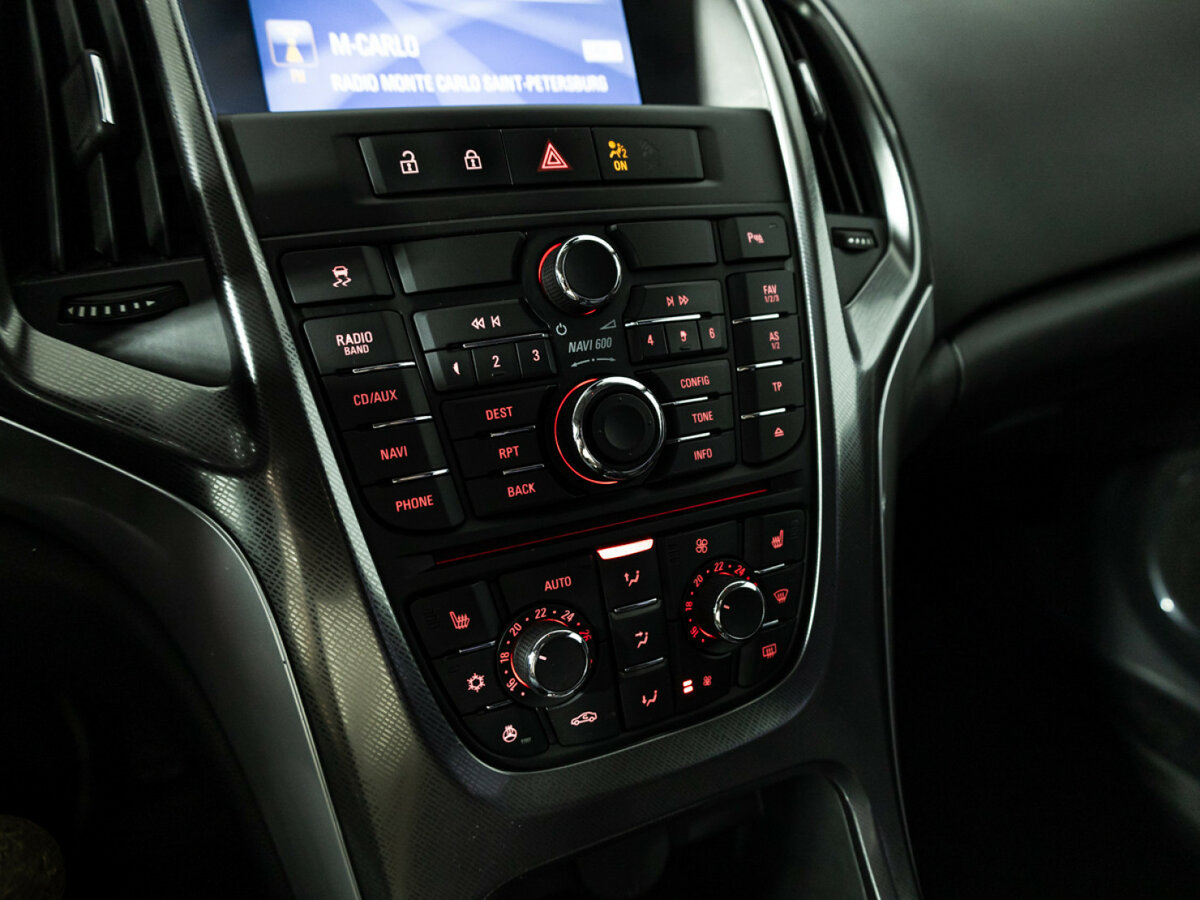 Купить Opel Astra, 2012, 122 744 км.. Фото: #16