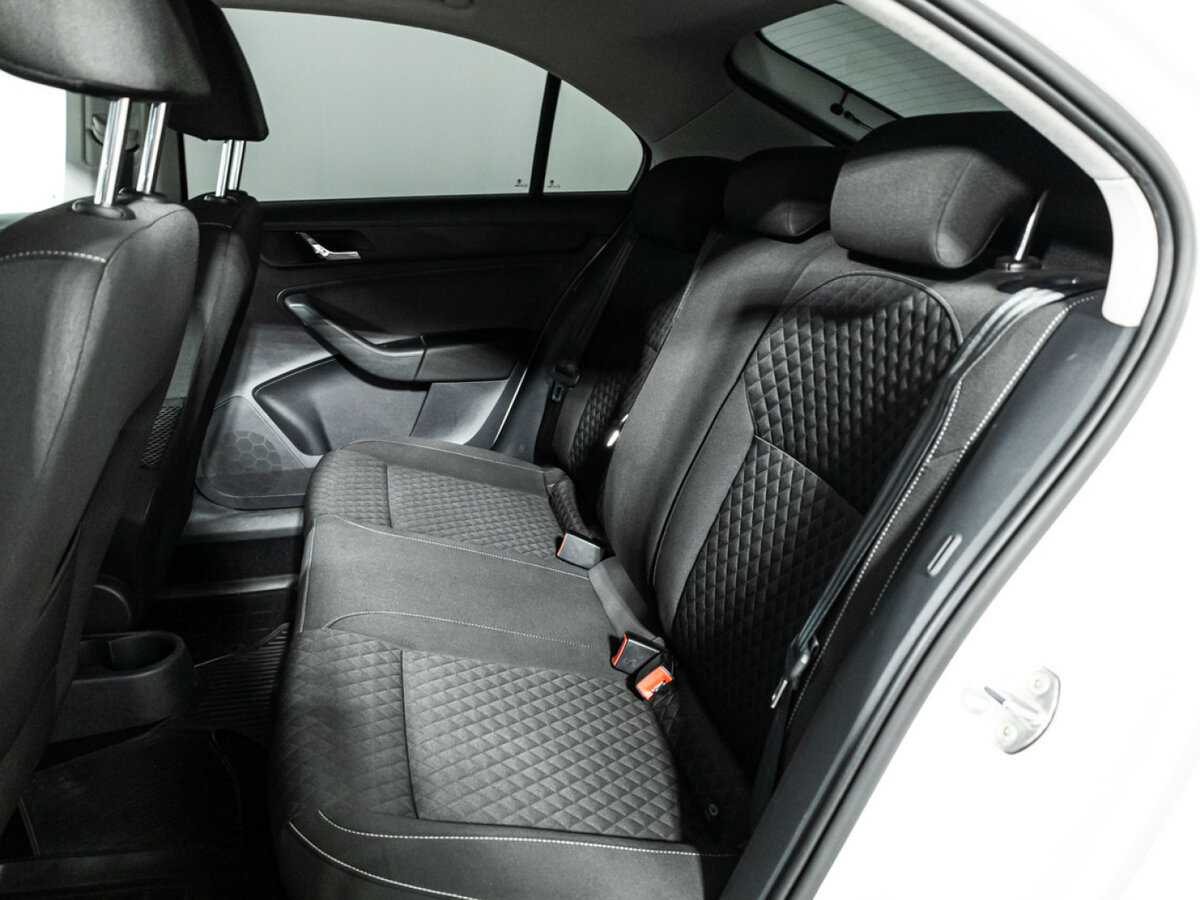 Купить Skoda Rapid, 2016, 103 696 км.. Фото: #9