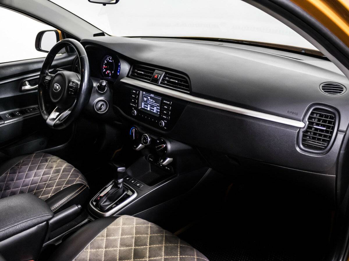 Купить Kia Rio, 2017, 128 242 км.. Фото: #10