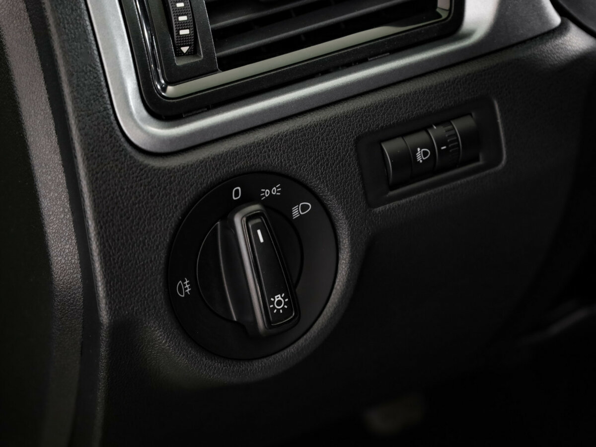 Купить Skoda Rapid, 2018, 144 990 км.. Фото: #11