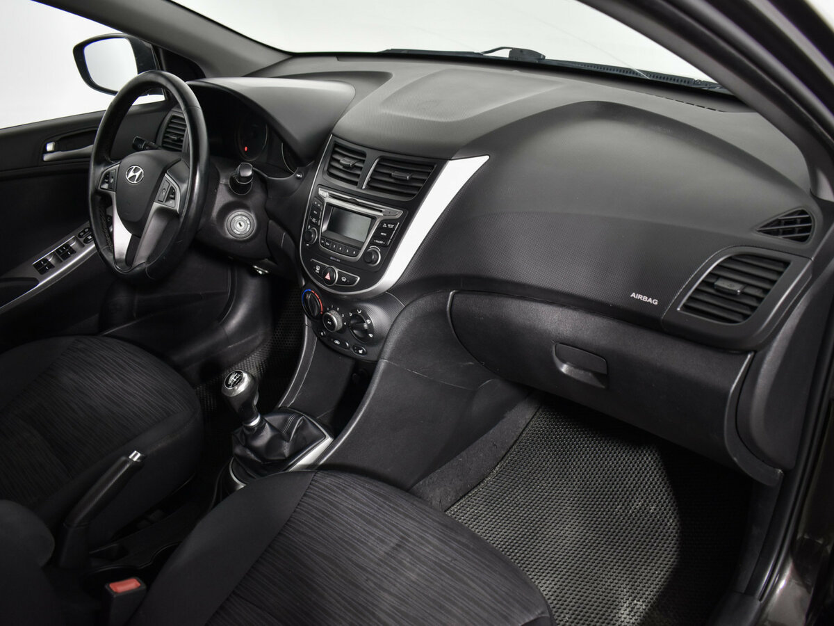 Купить Hyundai Solaris, 2016, 147 744 км.. Фото: #11