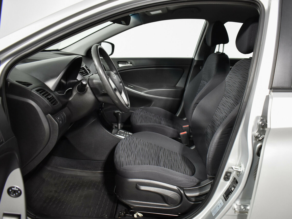 Купить Hyundai Solaris, 2015, 79 094 км.. Фото: #9