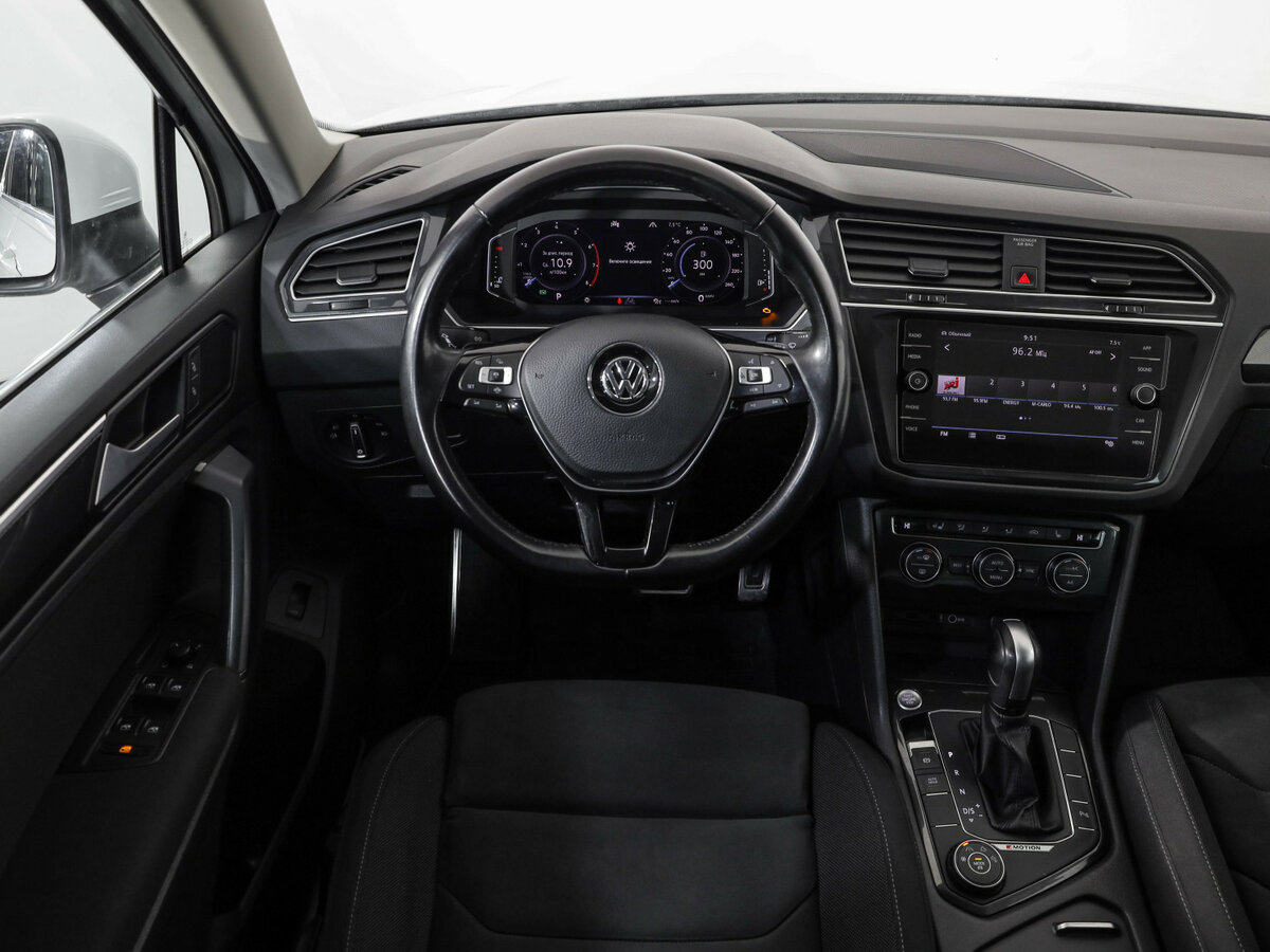 Купить Volkswagen Tiguan, 2019, 92 843 км.. Фото: #10