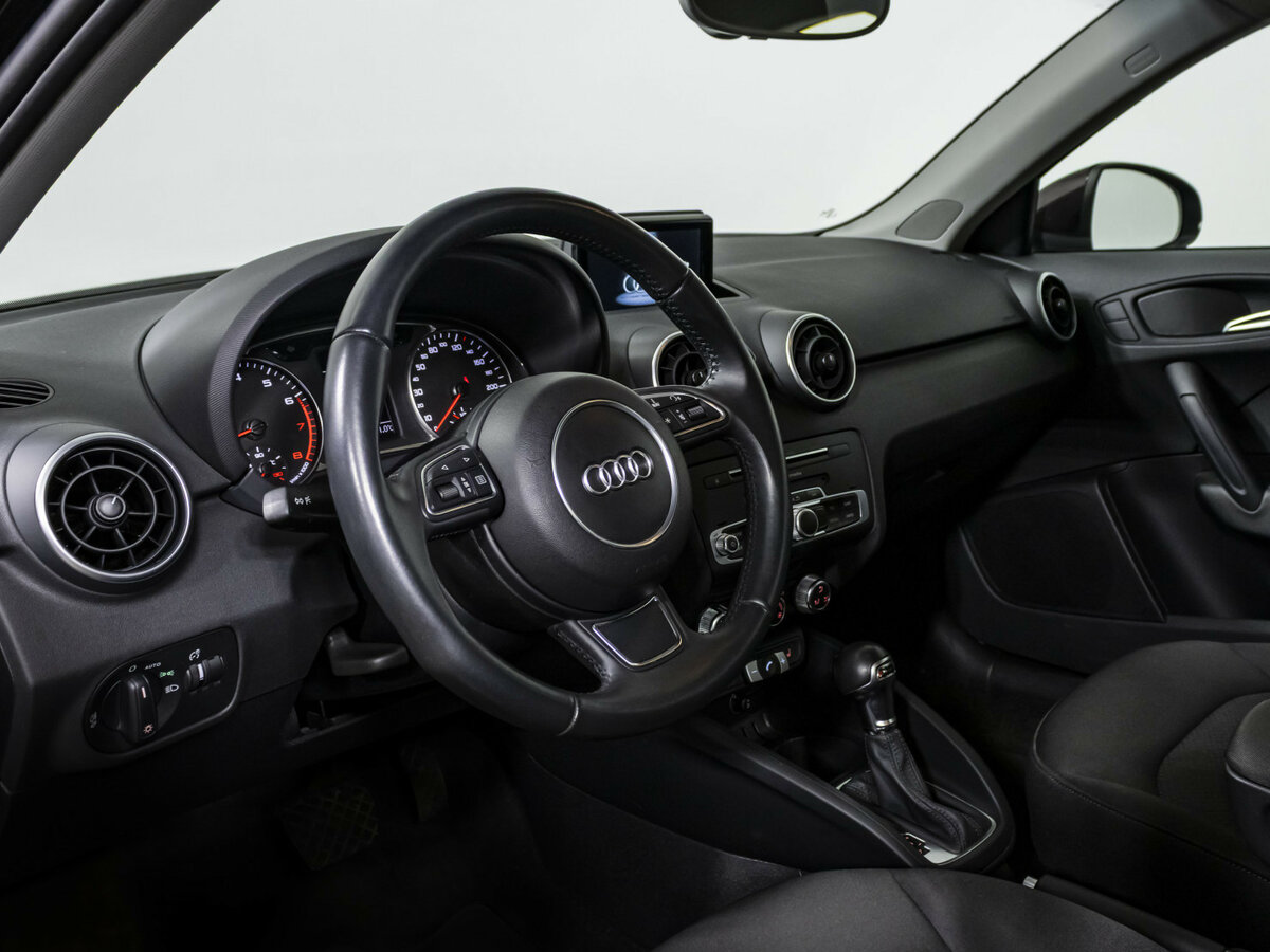 Купить Audi A1, 2015, 12 600 км.. Фото: #9