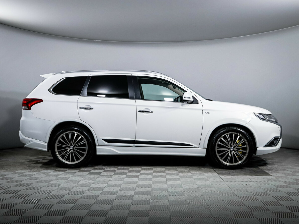 Купить Mitsubishi Outlander, 2018, 86 429 км.. Фото: #3