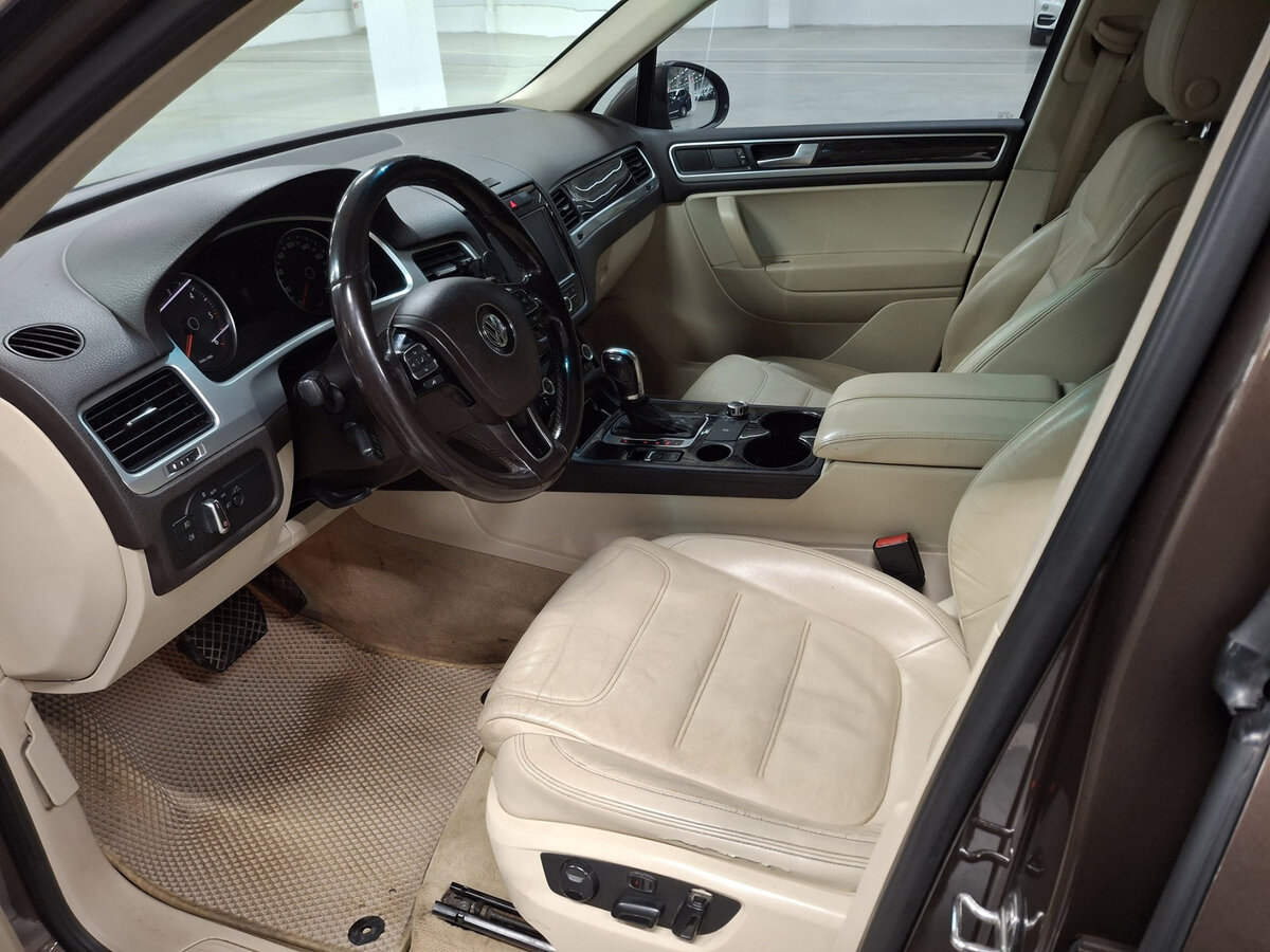 Купить Volkswagen Touareg, 2013, 300 608 км.. Фото: #15